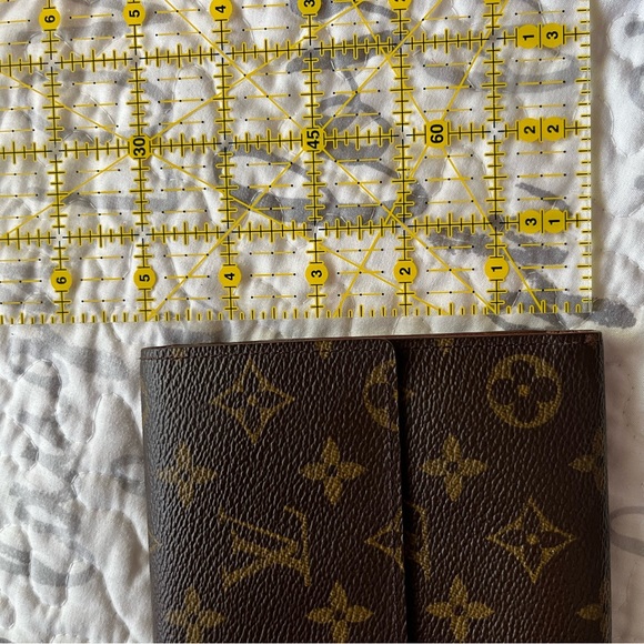 Vintage Louis Vuitton Monogram Wallet 7.5”x5” - Picture 8 of 17